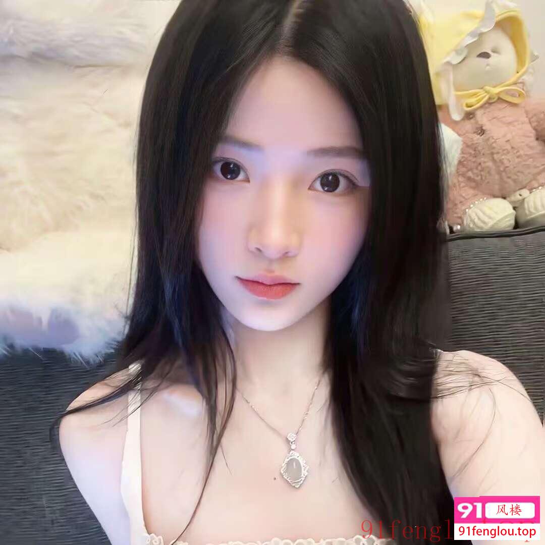 刚毕业的巨乳萝莉学生妹带楼兼职外出