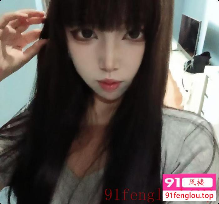 19岁颜值高小猫超好