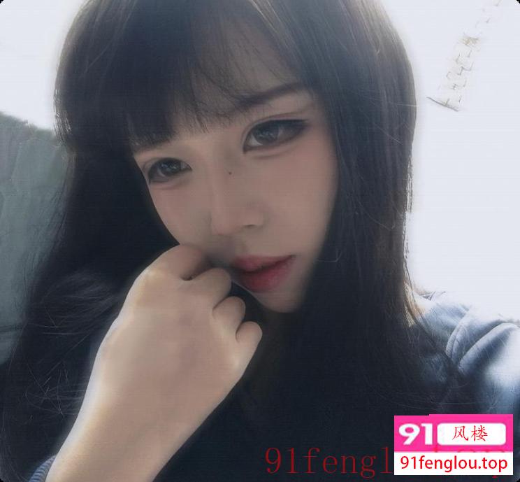 19岁颜值高小猫超好